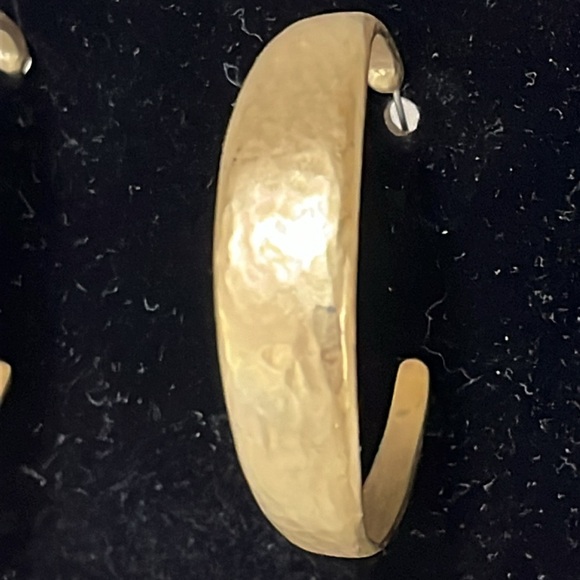 Lightweight Gold Hoops for Women - Picture 3 of 4